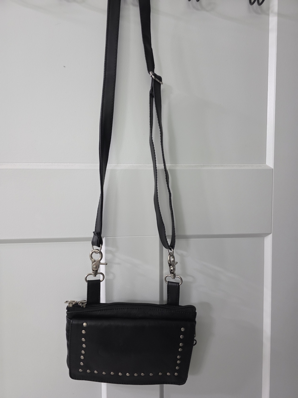Harley-Davidson Black Leather Studded Crossbody Pouch Conseal And Carry